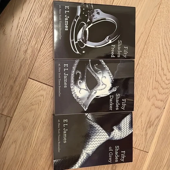 Fifty Shades Trilogy - Picture 4 of 4